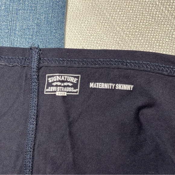 Signature by Levi Strauss Maternity Skinny Jeans - Size XL - Picture 6 of 8
